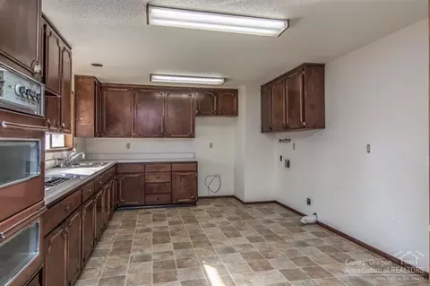 22959 E Hwy 20, Bend, OR 97701 photo 10