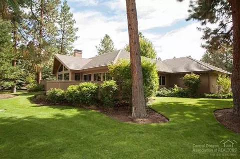 20440 Keystone Ct, Bend, OR 97701 photo 4