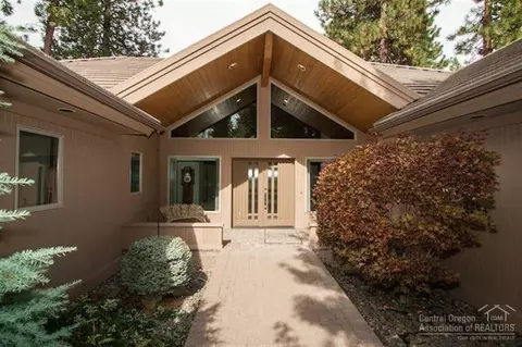 20440 Keystone Ct, Bend, OR 97701 photo 3
