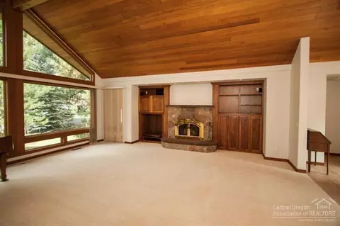 20440 Keystone Ct, Bend, OR 97701 photo 9