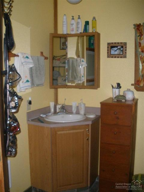 16216 Pine Drop Ln, La Pine, OR 97739 photo 9