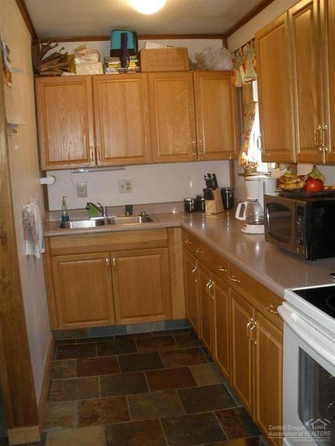 16216 Pine Drop Ln, La Pine, OR 97739 photo 3