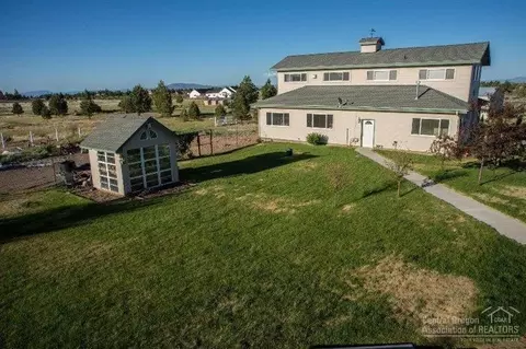 22360 Rickard Rd, Bend, OR 97702 photo 2