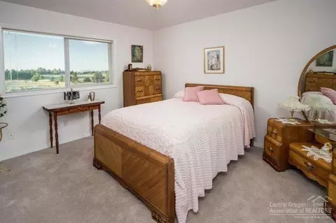 22360 Rickard Rd, Bend, OR 97702 photo 17