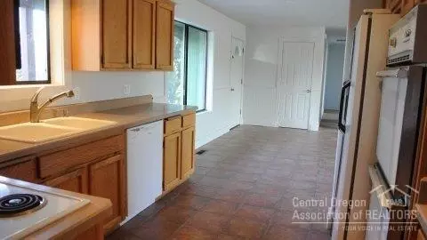 17445 Joshua Ct, Bend, OR 97701 photo 8