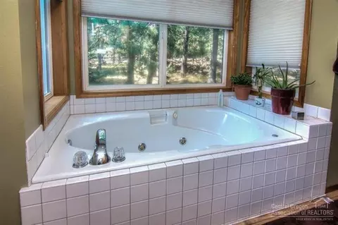 14591 Bluegrass Loop, Sisters, OR 97759 photo 16