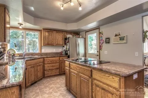 14591 Bluegrass Loop, Sisters, OR 97759 photo 9