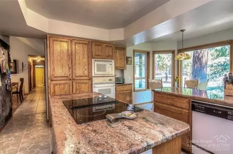 14591 Bluegrass Loop, Sisters, OR 97759 photo 10