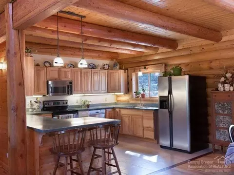 20565 Lowe Ln, Bend, OR 97701 photo 3