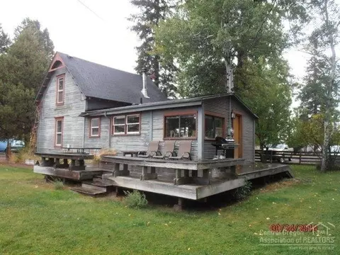203 E Adams Ave, Sisters, OR 97759 photo 1