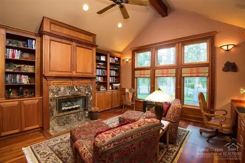 56745 Nest Pine Dr, Bend, OR 97707 photo 10