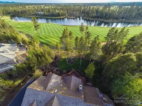 56745 Nest Pine Dr, Bend, OR 97707 photo 2