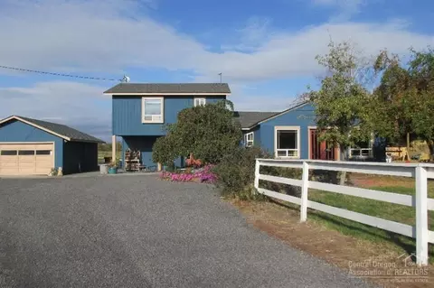 62535 Waugh Rd, Bend, OR 97701 photo 2