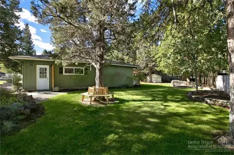 63893 Sunset Dr, Bend, OR 97701 photo 9