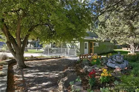 63893 Sunset Dr, Bend, OR 97701 photo 8