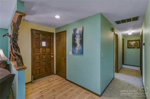 63893 Sunset Dr, Bend, OR 97701 photo 12