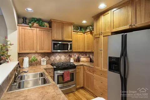 20278 Schaeffer Dr, Bend, OR 97701 photo 8
