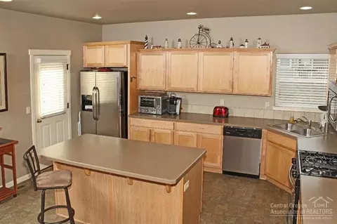 20710 NE Beaumont Dr, Bend, OR 97701 photo 7