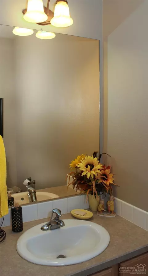 20710 NE Beaumont Dr, Bend, OR 97701 photo 6