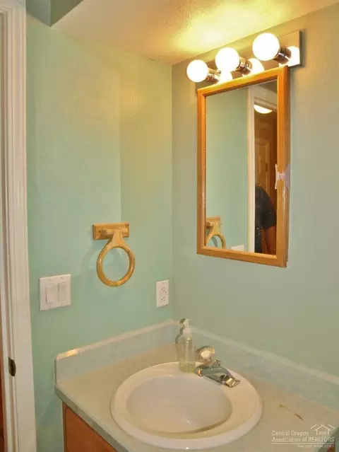 63263 Gallop Ct, Bend, OR 97701 photo 15