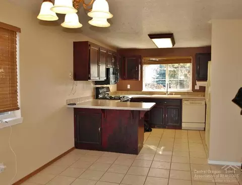 63263 Gallop Ct, Bend, OR 97701 photo 5