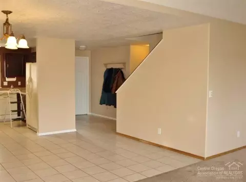 63263 Gallop Ct, Bend, OR 97701 photo 4