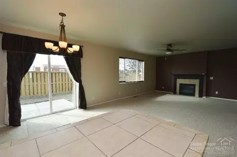 2790 NE Sedalia Loop, Bend, OR 97701 photo 3