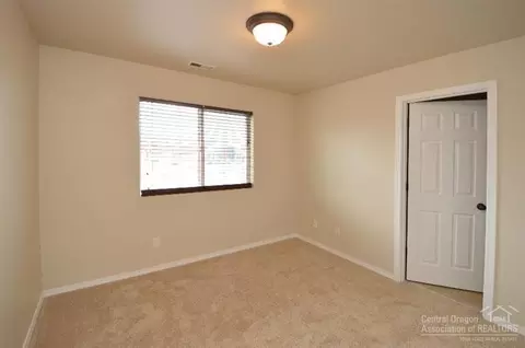 2790 NE Sedalia Loop, Bend, OR 97701 photo 17