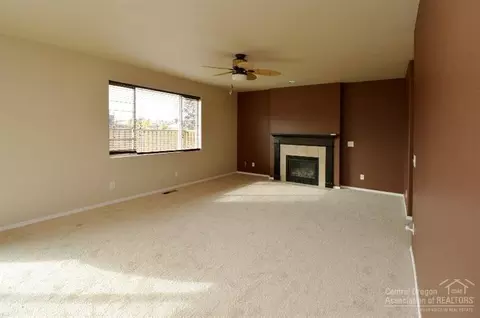 2790 NE Sedalia Loop, Bend, OR 97701 photo 5