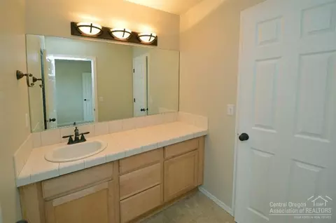 2790 NE Sedalia Loop, Bend, OR 97701 photo 16