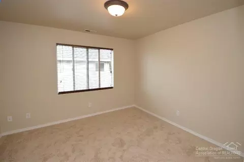 2790 NE Sedalia Loop, Bend, OR 97701 photo 13