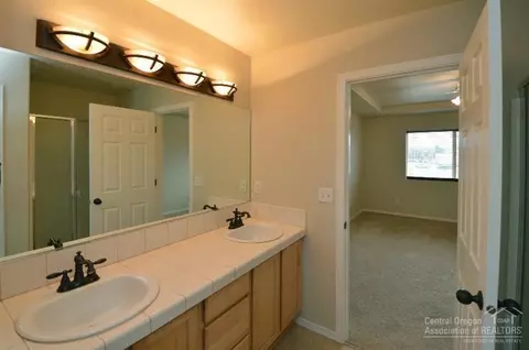 2790 NE Sedalia Loop, Bend, OR 97701 photo 11