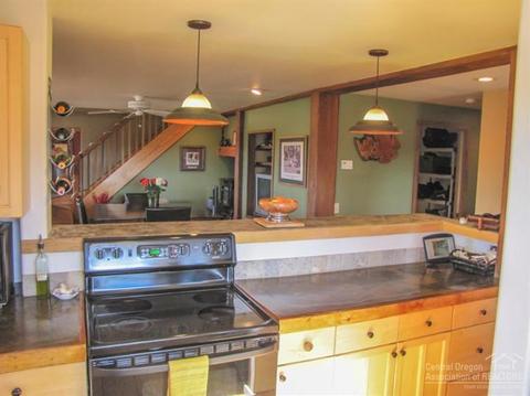 21042 Robin Ave, Bend, OR 97701 photo 12