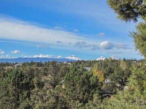 21042 Robin Ave, Bend, OR 97701 photo 4