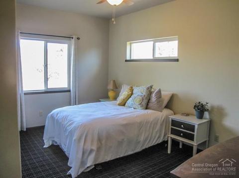 21042 Robin Ave, Bend, OR 97701 photo 17