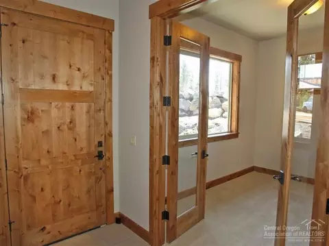 18656 Coffee Ct, Bend, OR 97702 photo 2