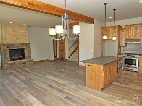 18656 Coffee Ct, Bend, OR 97702 photo 4