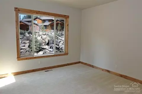 18655 Coffee Ct, Bend, OR 97702 photo 9
