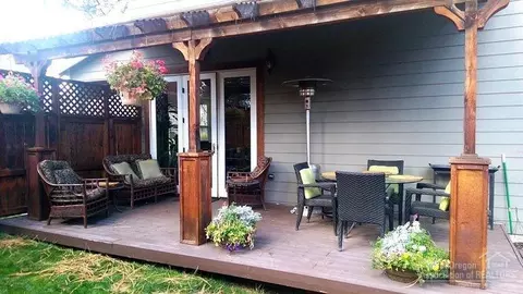 61502 Tall Tree Ct, Bend, OR 97702 photo 4