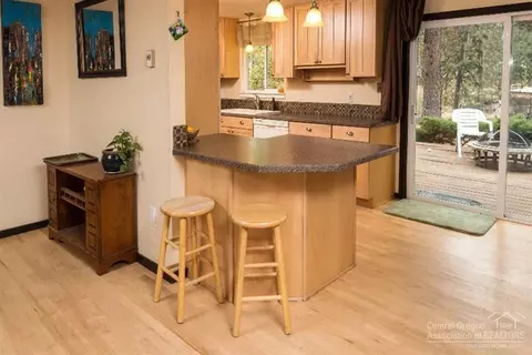 60247 Agate Rd, Bend, OR 97702 photo 4