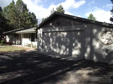60854 Ruby Pl, Bend, OR 97702 photo 2