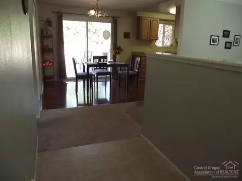 60854 Ruby Pl, Bend, OR 97702 photo 8