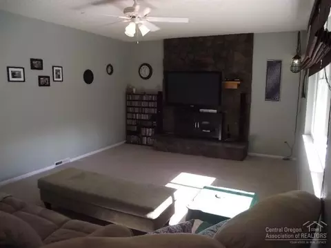 60854 Ruby Pl, Bend, OR 97702 photo 5