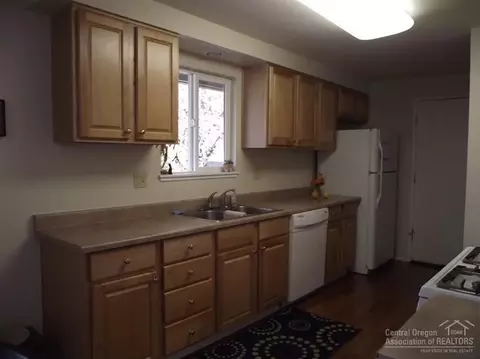 60854 Ruby Pl, Bend, OR 97702 photo 9