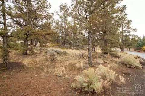 63586 Jd Estates Dr, Bend, OR 97701 photo 2