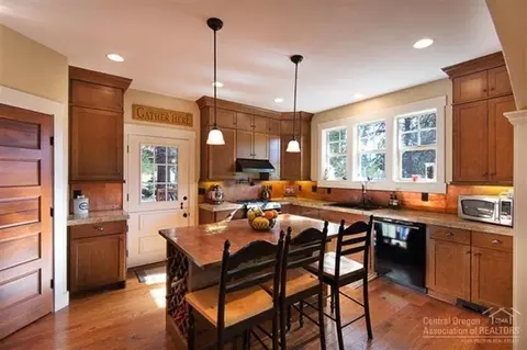 63172 Riverstone Dr, Bend, OR 97701 photo 9