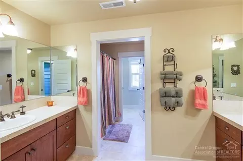 63172 Riverstone Dr, Bend, OR 97701 photo 18