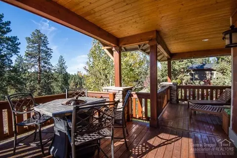 63172 Riverstone Dr, Bend, OR 97701 photo 4
