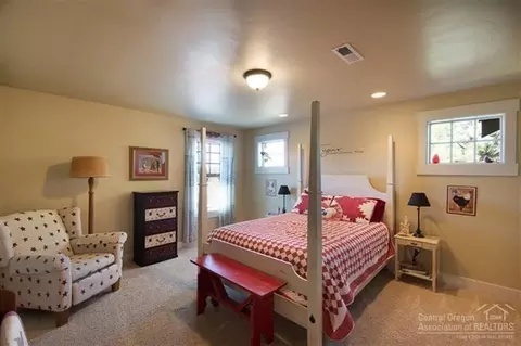 63172 Riverstone Dr, Bend, OR 97701 photo 17
