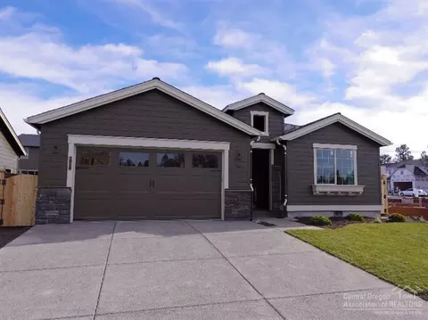 61061 Manhae Loop, Bend, OR 97702 photo 1